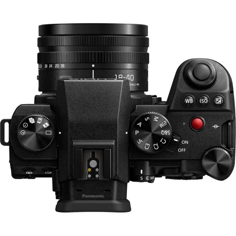 Panasonic Lumix DC-S5 II + 18-40mm